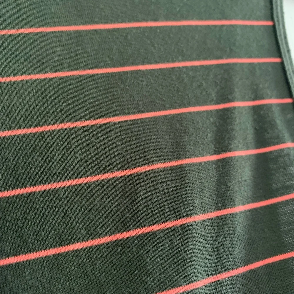 Striped Workout Tank Top size Large - Picture 4 of 4